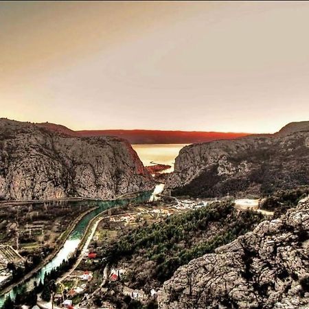 Apartmani Branko Vojnovic Omiš Εξωτερικό φωτογραφία