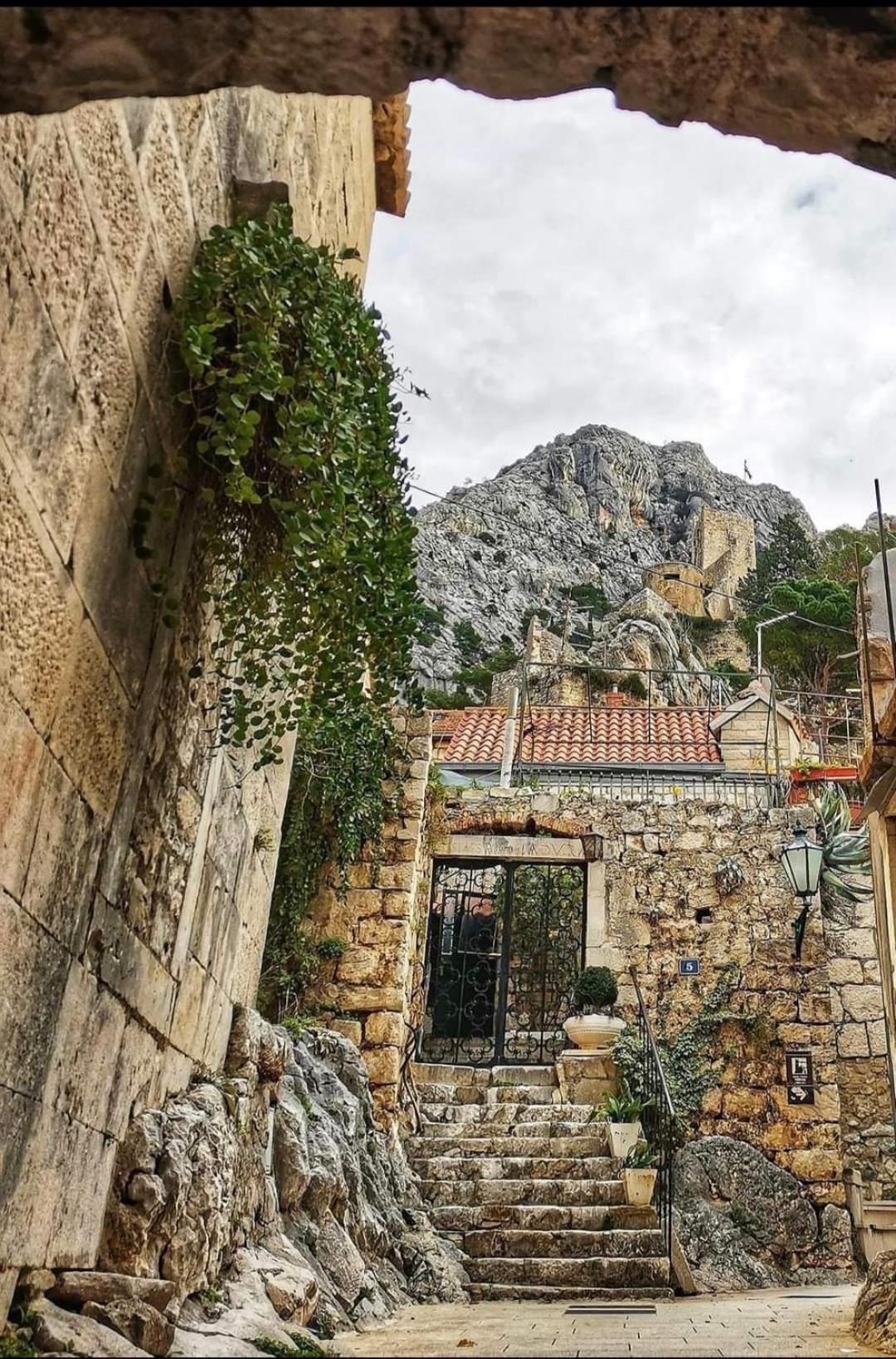 Apartmani Branko Vojnovic Omiš Εξωτερικό φωτογραφία