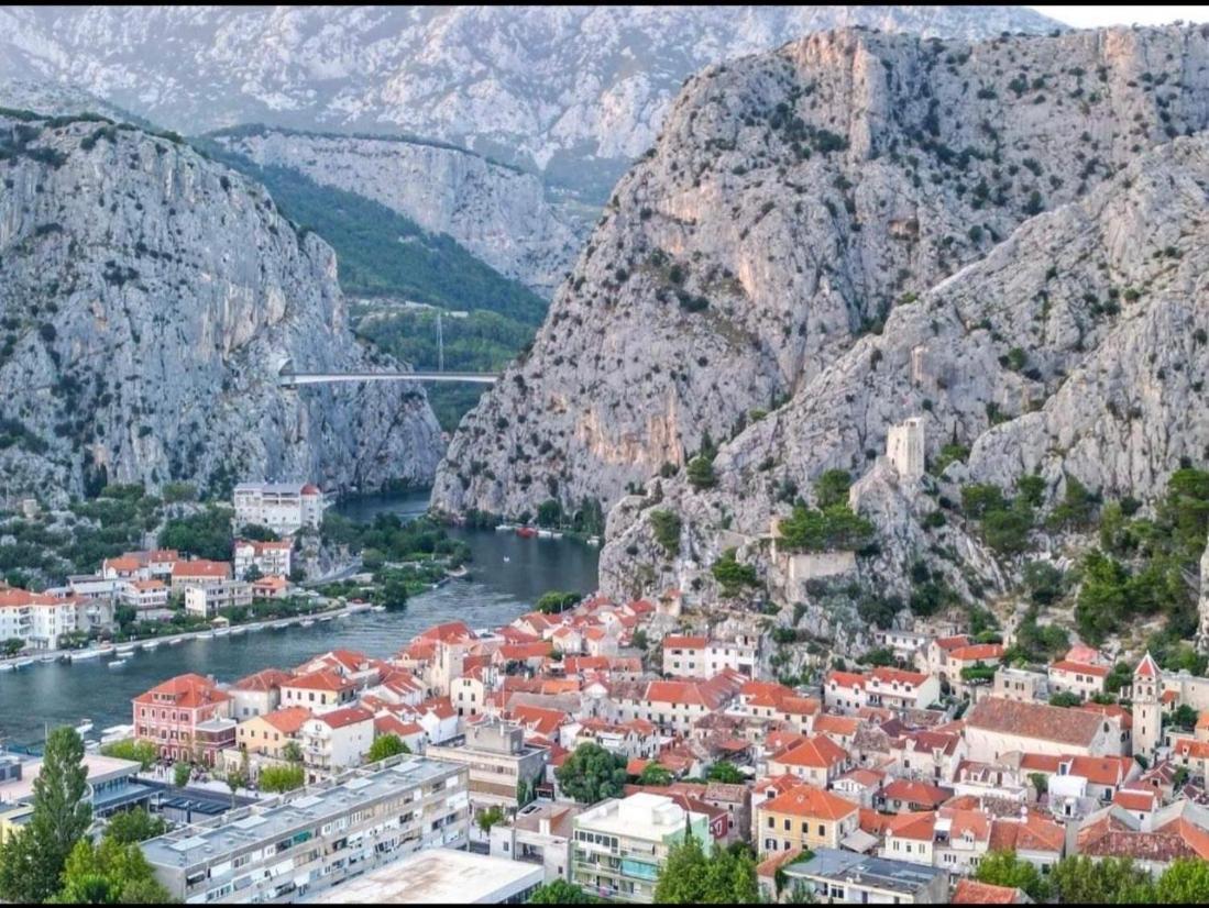 Apartmani Branko Vojnovic Omiš Δωμάτιο φωτογραφία