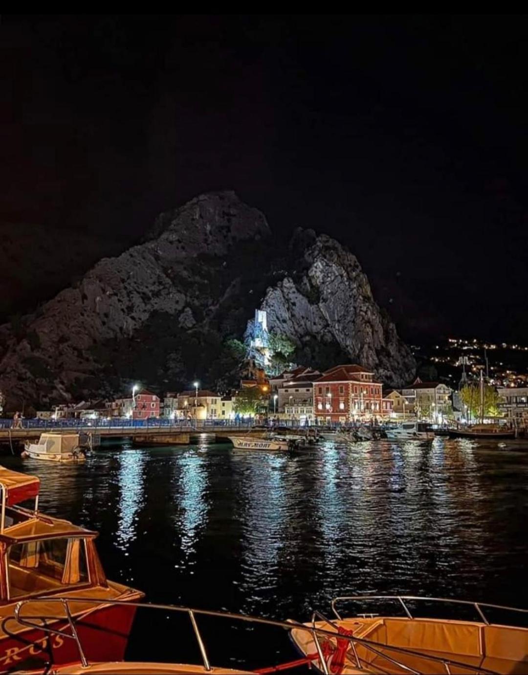 Apartmani Branko Vojnovic Omiš Δωμάτιο φωτογραφία