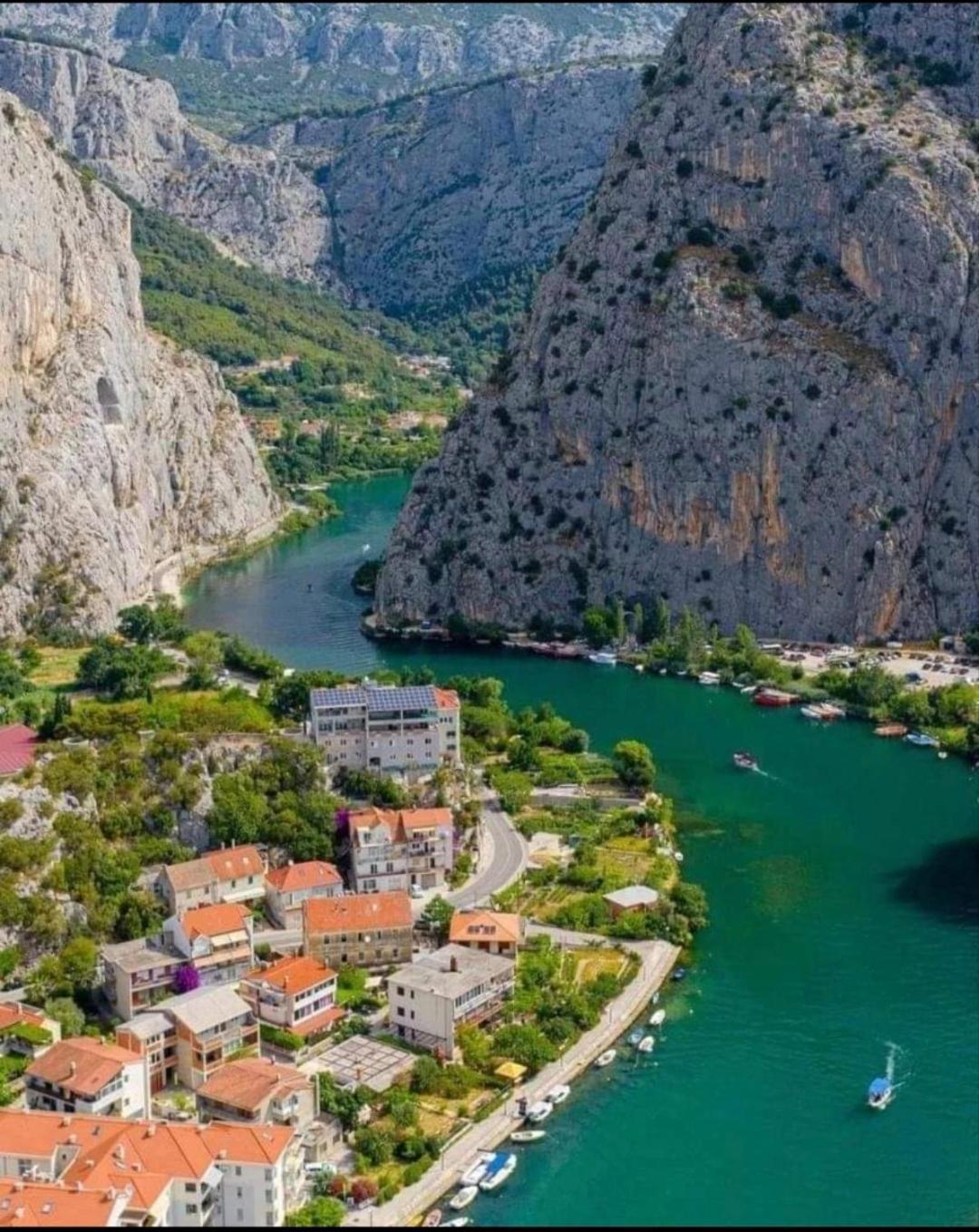 Apartmani Branko Vojnovic Omiš Δωμάτιο φωτογραφία